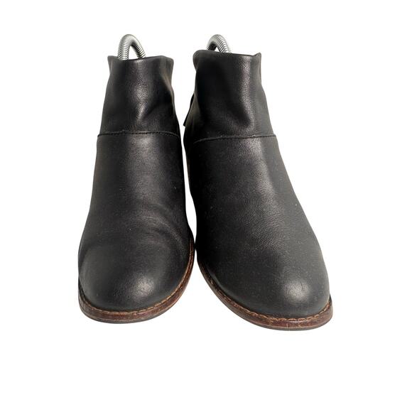 Toms Black Leather Leila Ankle Boots Booties Tassel Back Zip Western Women 6.5 - Picture 12 of 15